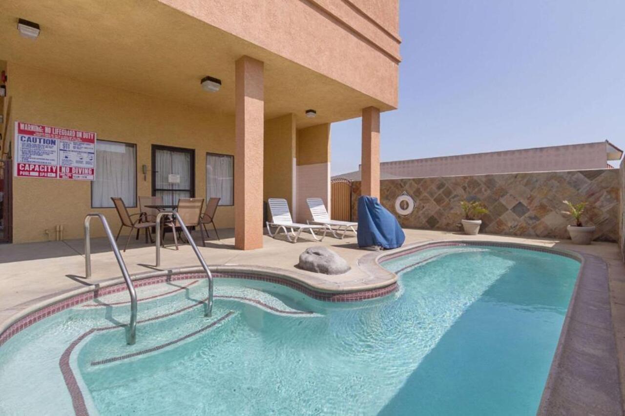 Quality Inn & Suites Huntington Beach Esterno foto