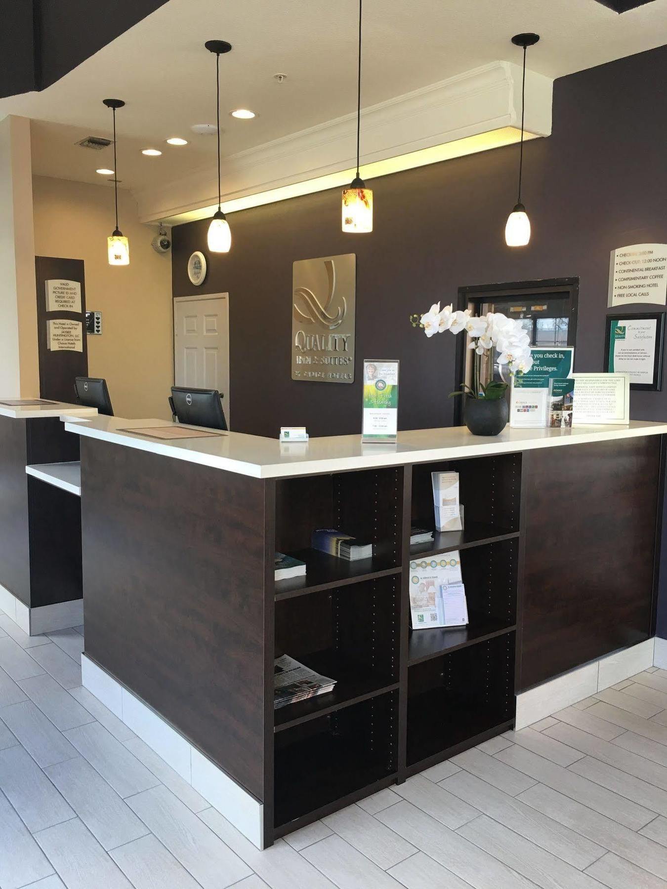 Quality Inn & Suites Huntington Beach Esterno foto